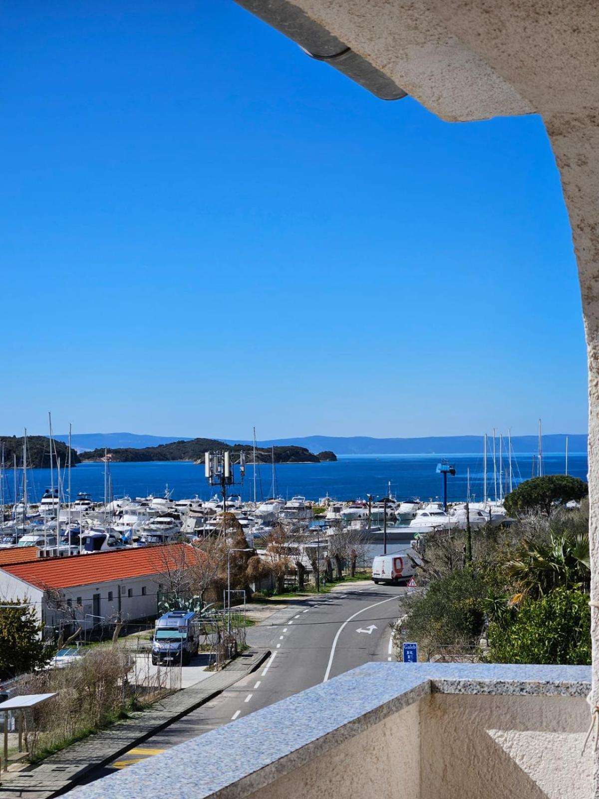 Pljesa Apartments Supetarska Draga Luaran gambar