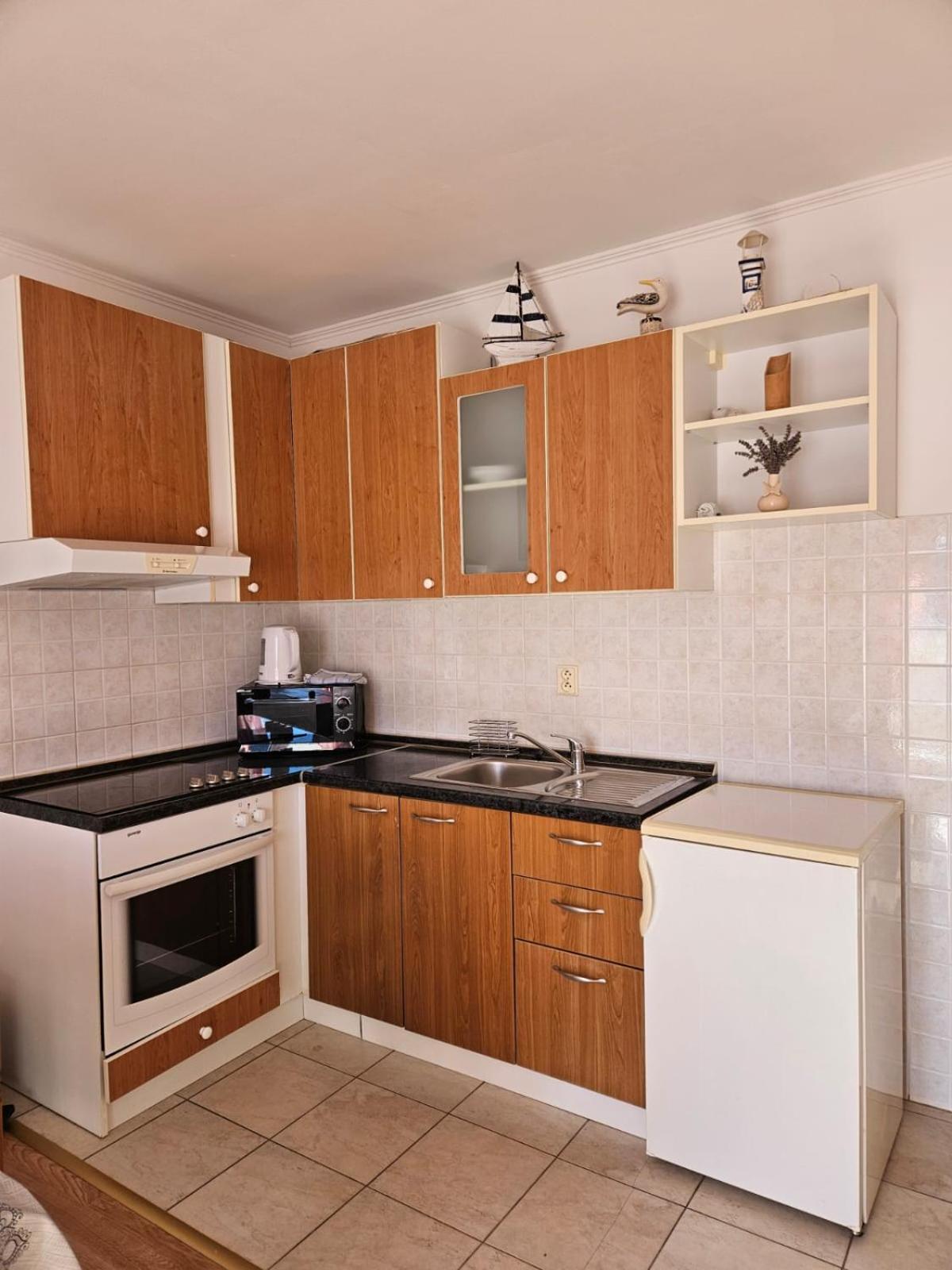 Pljesa Apartments Supetarska Draga Bilik gambar